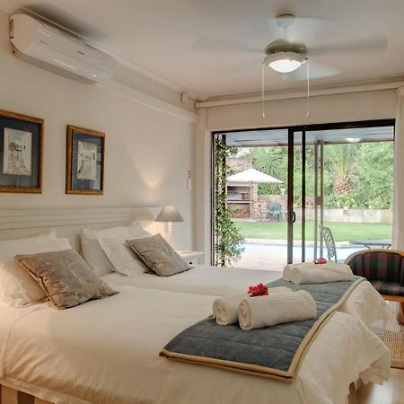 Majorca House Bed & Breakfast Somerset West Exterior photo