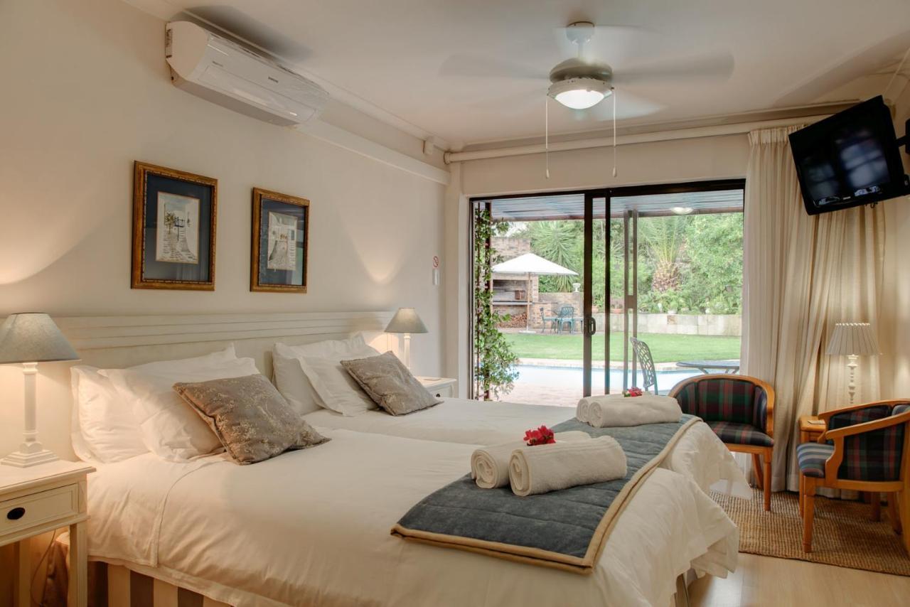 Majorca House Bed & Breakfast Somerset West Exterior photo
