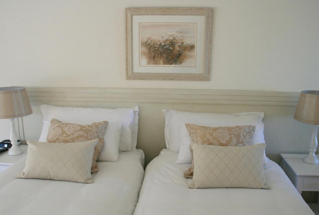 Majorca House Bed & Breakfast Somerset West Room photo
