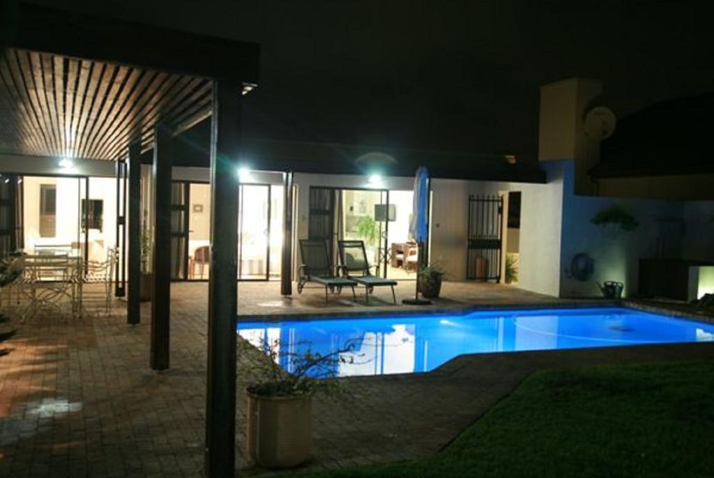Majorca House Bed & Breakfast Somerset West Exterior photo